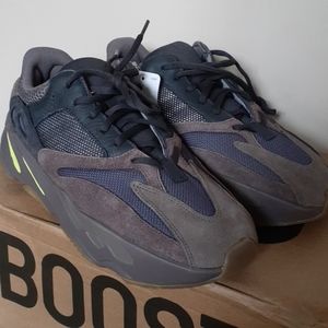 Yeezy Boost 700 Mauve